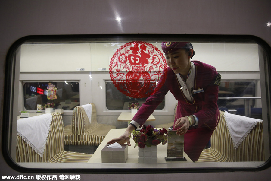 Railway attendant spends her fifth Spring Festival on train