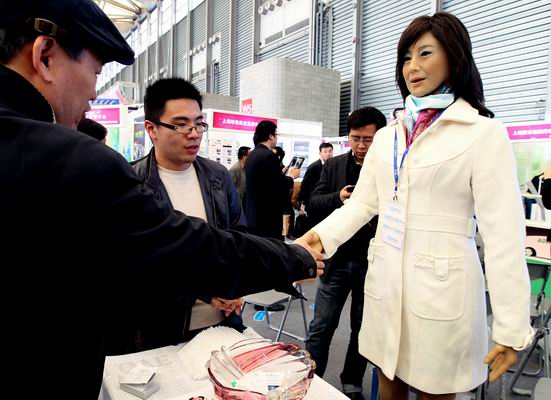 Robots rule industry fair