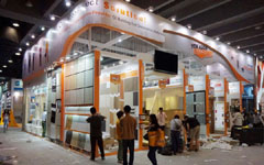 Perfect storm hits Canton Fair