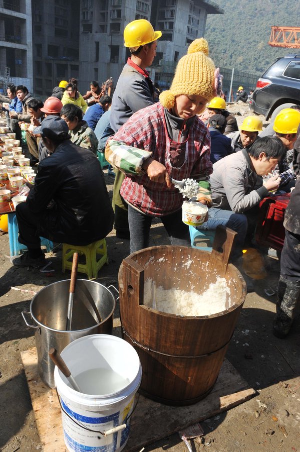 Cooking lunch for construction workers