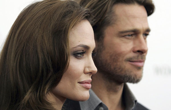 Jolie and Pitt get engaged