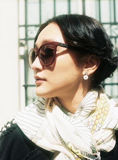 Zhou Xun's street style in Paris