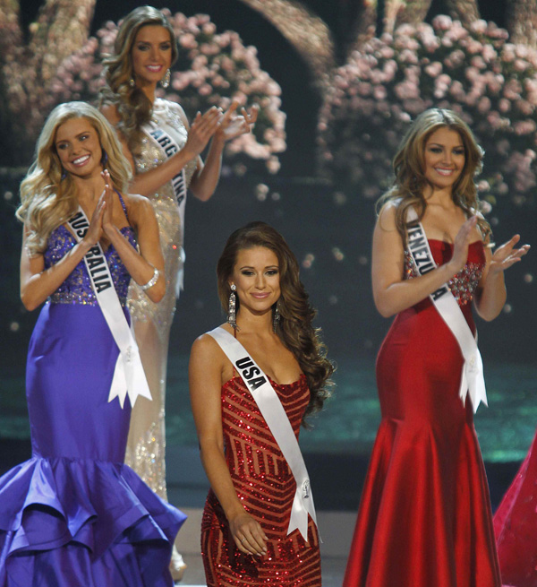 Miss Colombia crowned Miss Universe for 2015