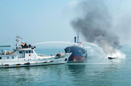 Flood control and rescue drill held in east China