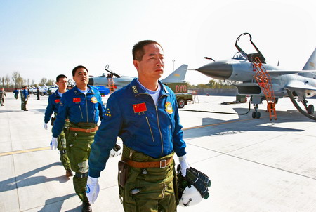 Aerobatic team prepares for airforce anniversary