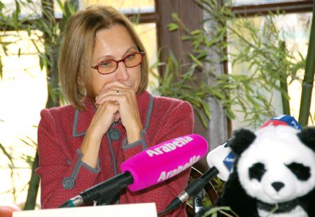 Austria-born panda 'Fu Long' heads for China