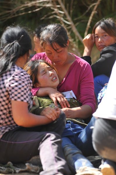 Villagers' looks after earthquake in NW China