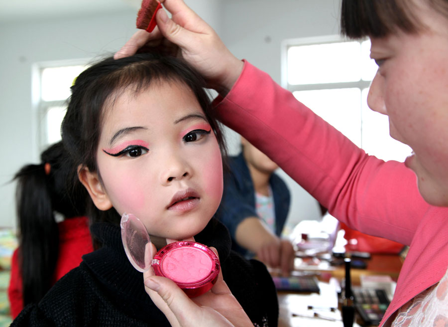 Children showcase Chinese culture