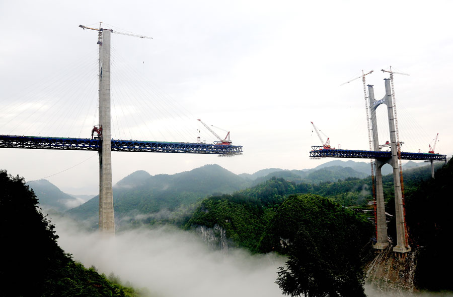 Bridge construction to close a gap in C China