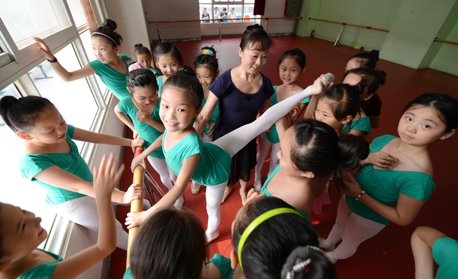 Kids dance into summer vacation