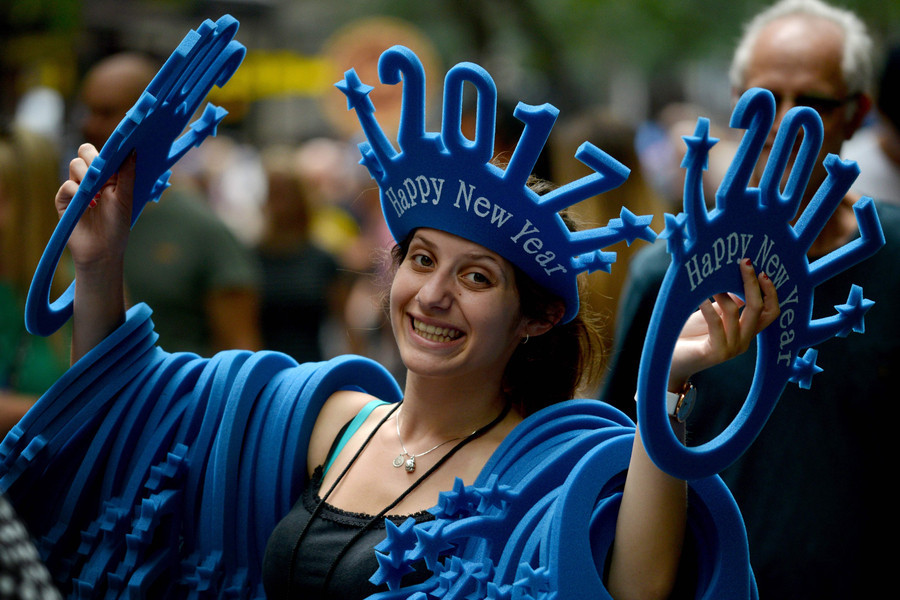 New Year preparations underway around the world