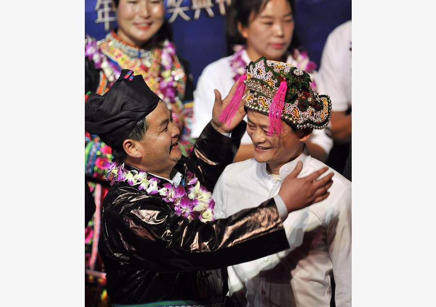 Jack Ma Foundation's rural teacher awards held in Sanya