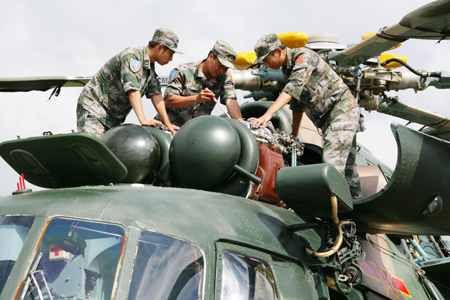 Chinese, Russian soldiers gear up for military exercise