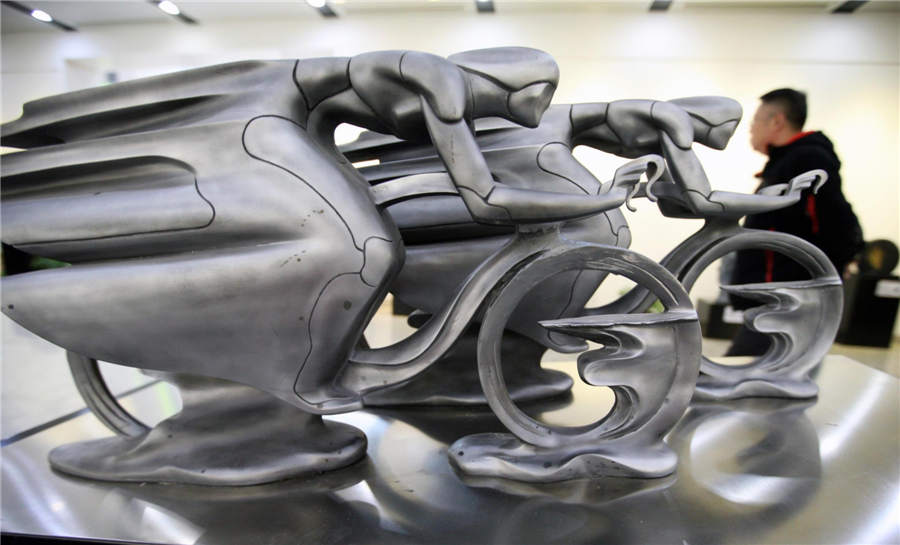 Award-winning sports sculptures displayed in Nanjing