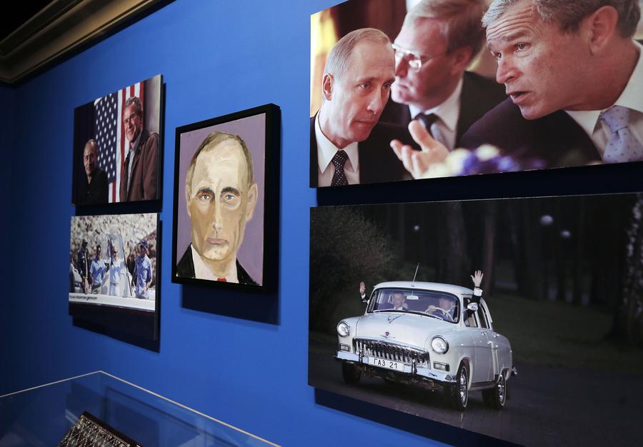 World leader portraits by Bush on display