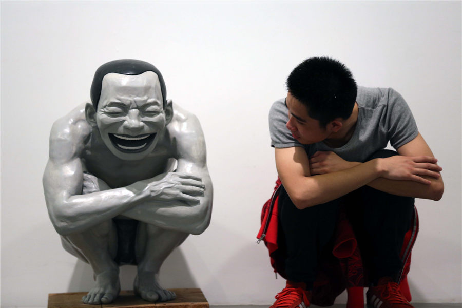 Yue's 'Big Face' art show opens in Nanjing