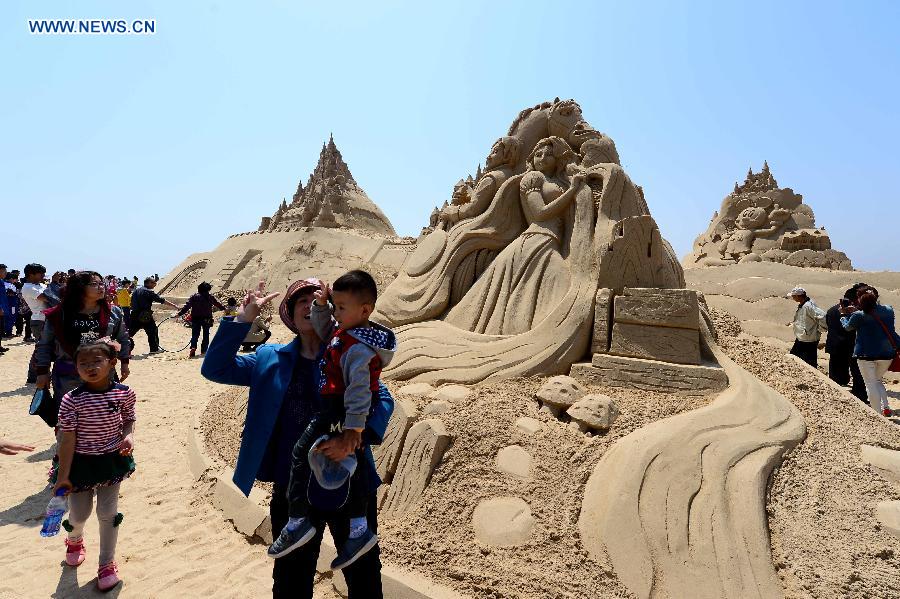 Sand sculpture festival kicks off in Weihai