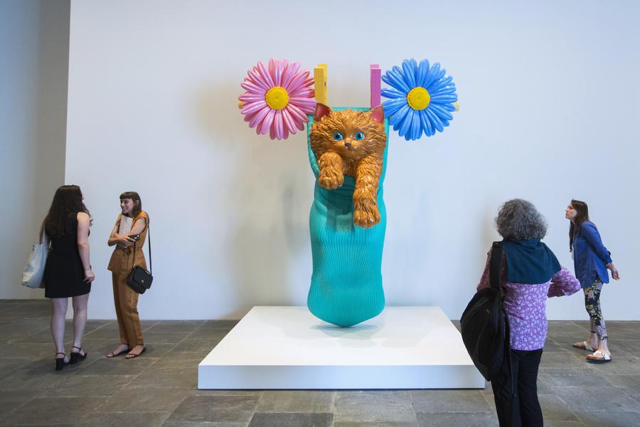 Preview of a Jeff Koons retrospective