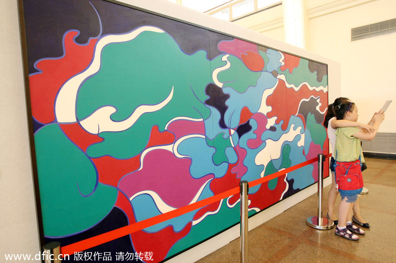 Distinctive arts from Peng Mingliang exhibited in Shanghai