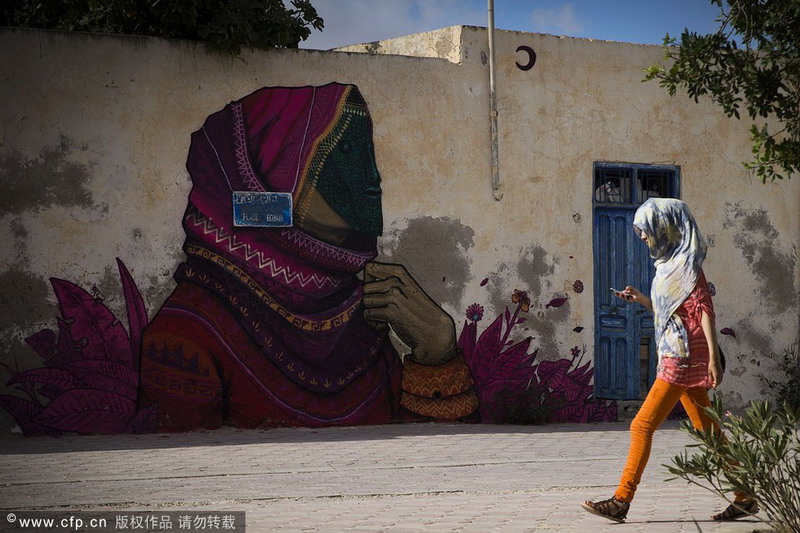 150 street artists create outdoor museum in Tunisia