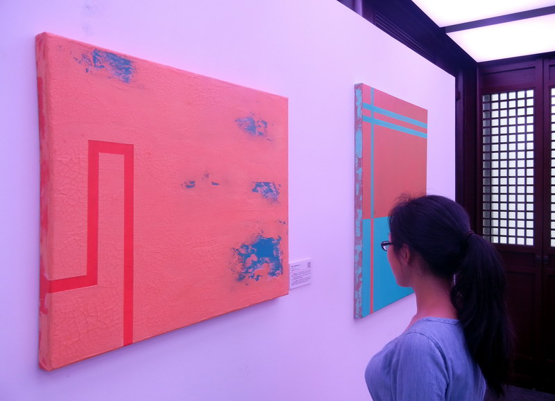 Abstract paintings by Swedish artist displayed in Suzhou