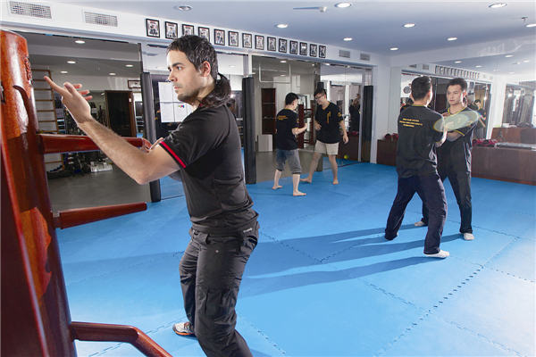 Winning moves in martial art wing chun