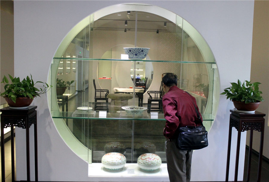 Ming and Qing imperial porcelains shine in Suzhou