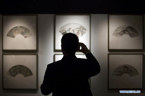 Chinese hand-painted fans go on show in Argentina