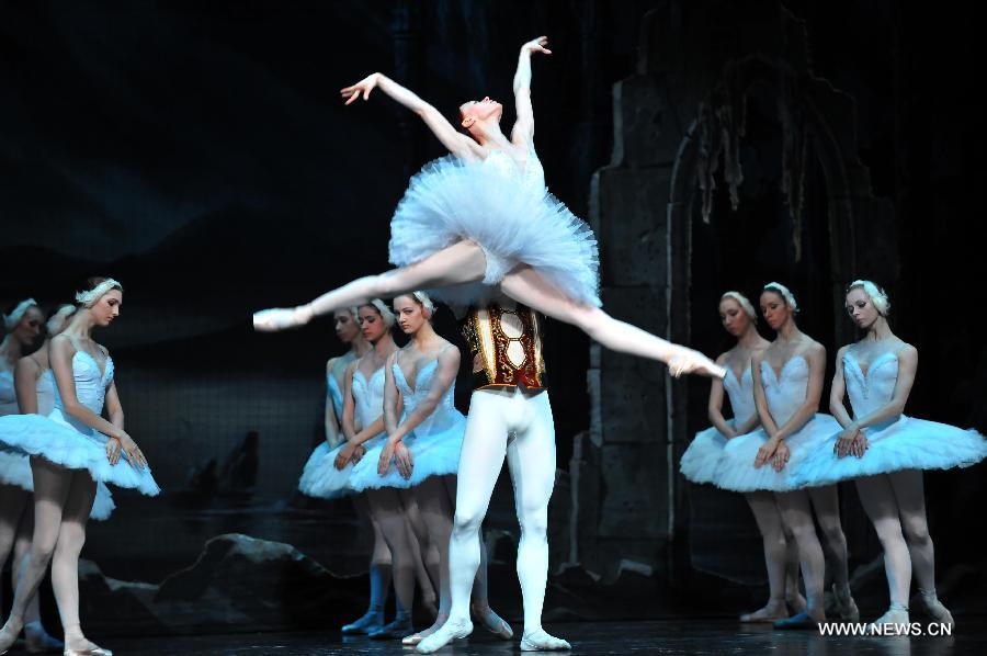 Russian dancers rehearse 'Swan Lake' in Taipei