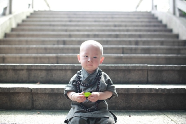 Xichan Temple's little monk hits the Internet