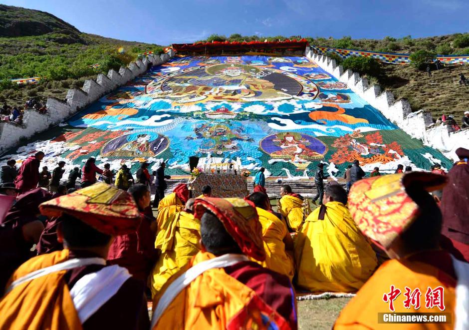 Exhibition of the Buddha held in Tibet