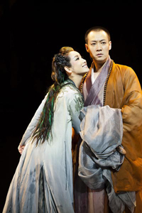 Curtain up as East meets West on the stage in Wuzhen