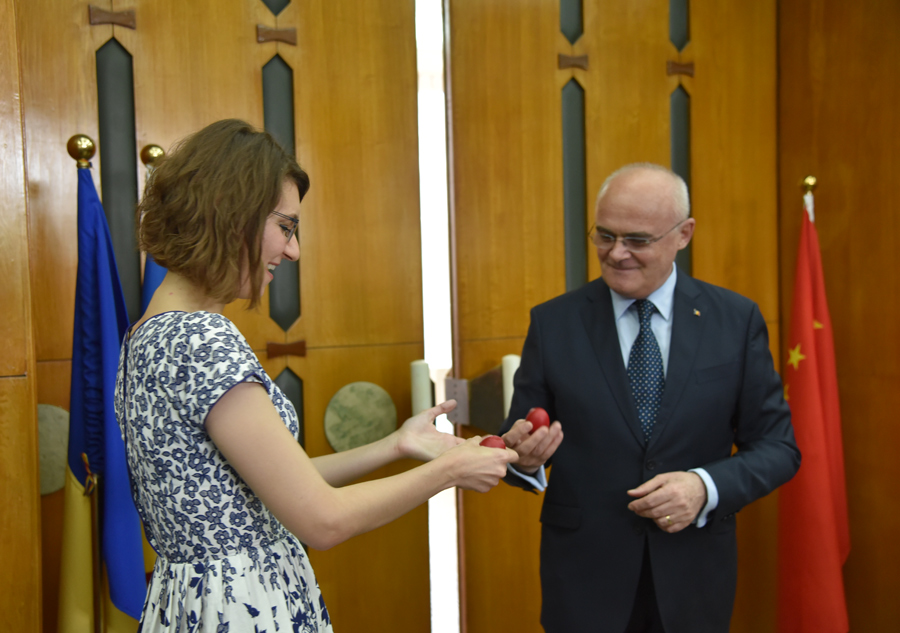 A taste of Romanian culture at its Open Day