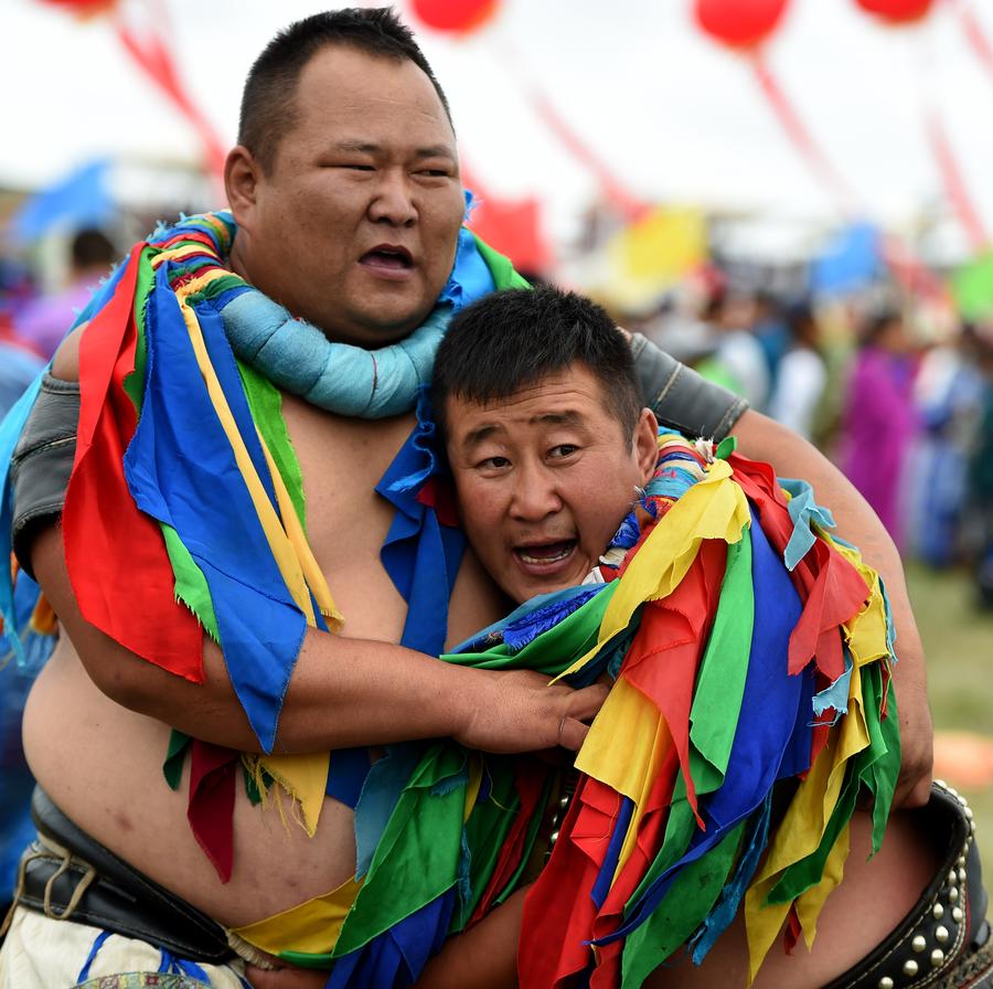 Nadam fair opens in N China's Inner Mongolia