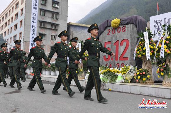 武警數(shù)萬(wàn)官兵三年援建汶川血脈相連樹(shù)豐碑