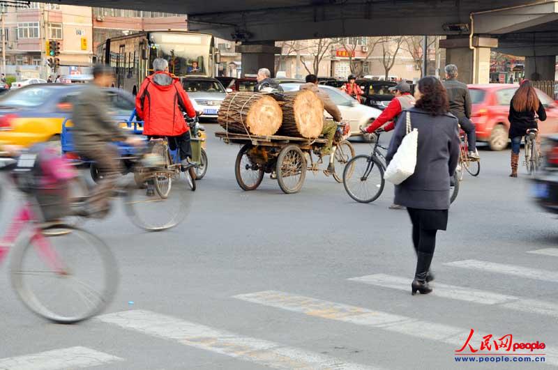 五花八門的中國式過馬路（組圖）