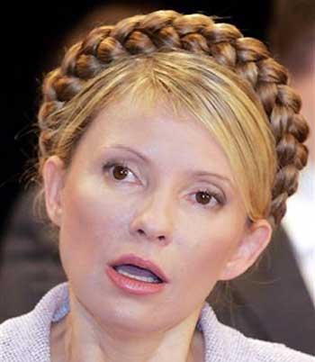 Sacked Ukrainian Prime Minister Yulia Tymoshenko speaks to reporters during a news conference in Kiev September 9, 2005. 