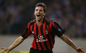 AC Milan's Andriy Shevchenko of Ukraine celebrates a goal against Schalke 04 during their Champions League Group E soccer match in Gelsenkirchen September 28, 2005.