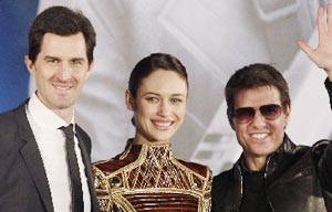 Tom Cruise promotes 'Oblivion' in Tokyo