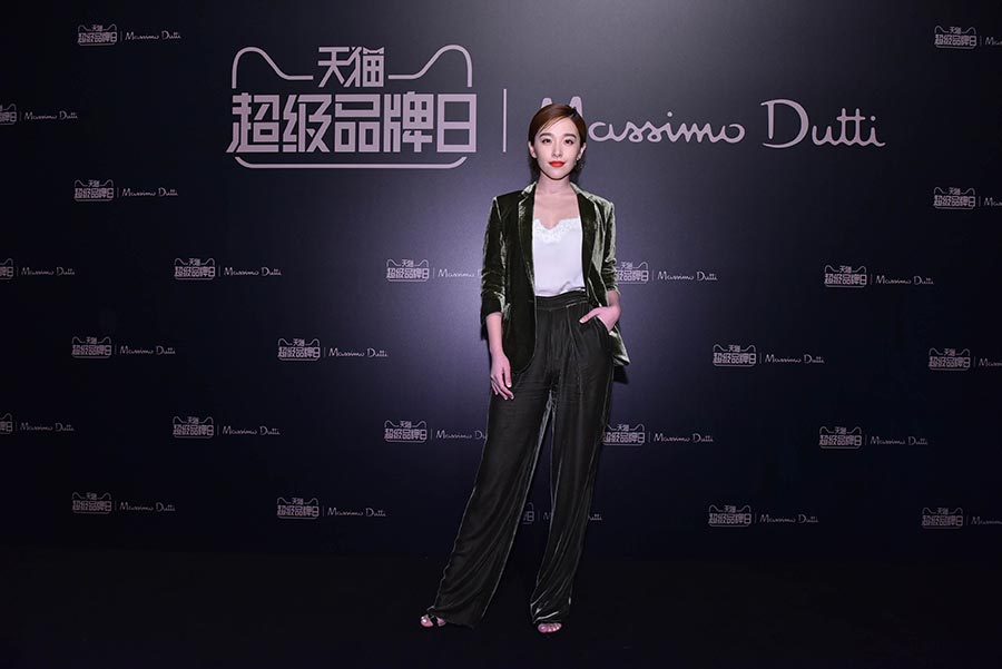 Massimo Dutti presents its first show in Asia