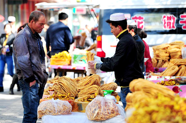 Muslims greet annual festival of Eid al-Adha in Yinchuan