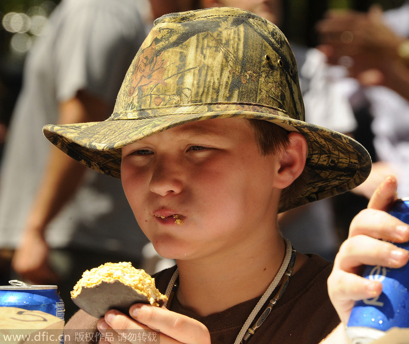 Moon pie eating contest