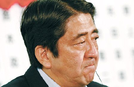 安倍晉三國(guó)會(huì)中頻上廁所 在野黨要求暫停審議