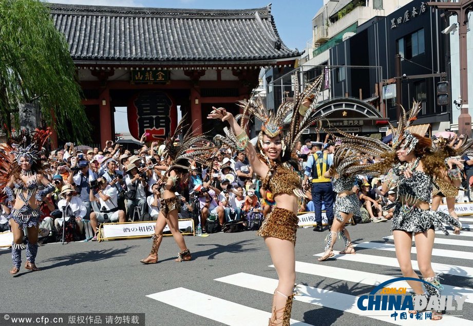 日本東京舉辦桑巴狂歡節(jié)大賽 50萬市民到場觀看（高清組圖）