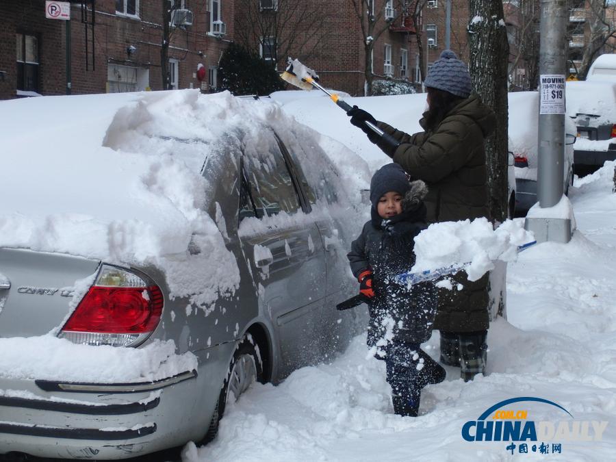 美國中東部遭遇暴風(fēng)雪 致10余人死亡