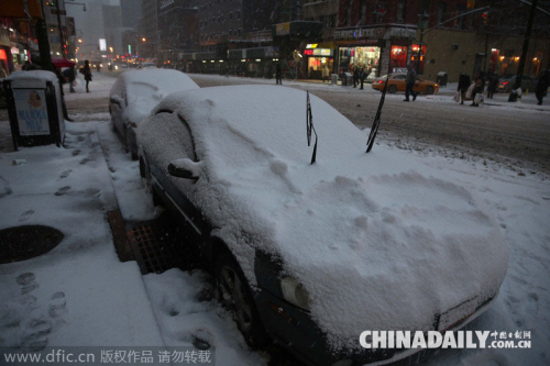 美國(guó)紐約遭遇史上最強(qiáng)暴風(fēng)雪