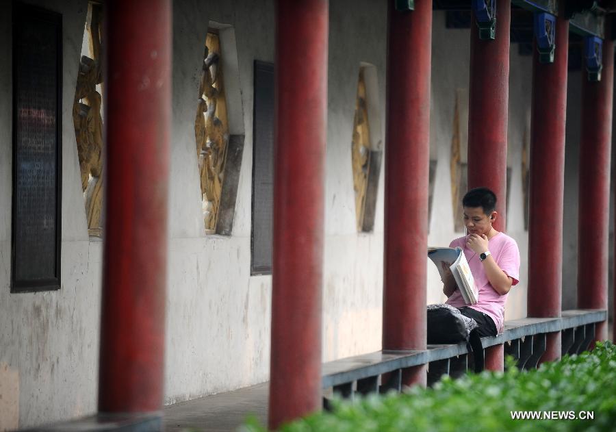 Chinese students ready for Gaokao