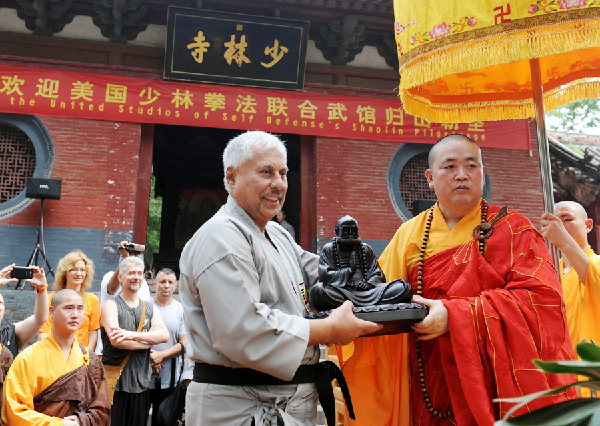 US martial artists arrive at Shaolin Temple