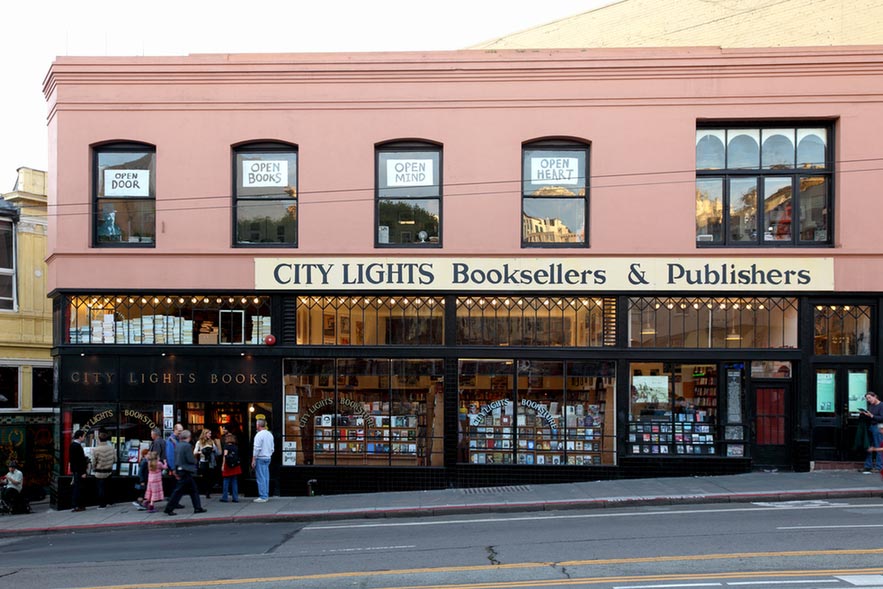 Top 10 beautiful bookstores in the world