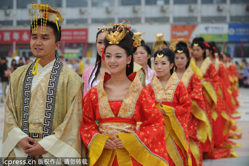 Traditional Hanfu wedding ceremony